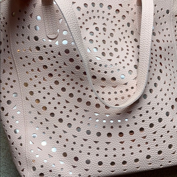 Bath & Body tote - Picture 2 of 6